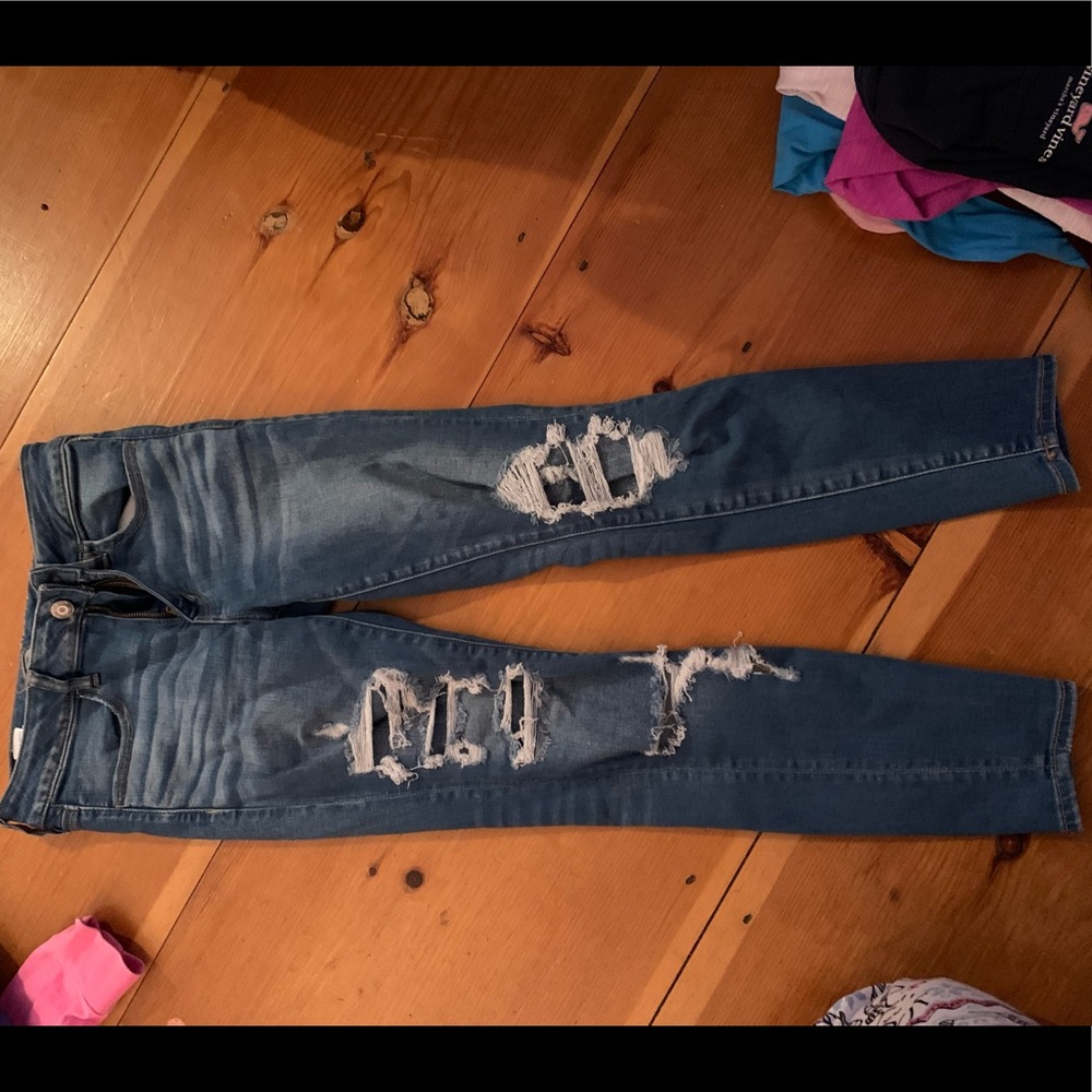 American eagle ripped jeans
